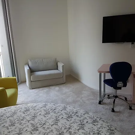 Plaza Saint Louis Apartment